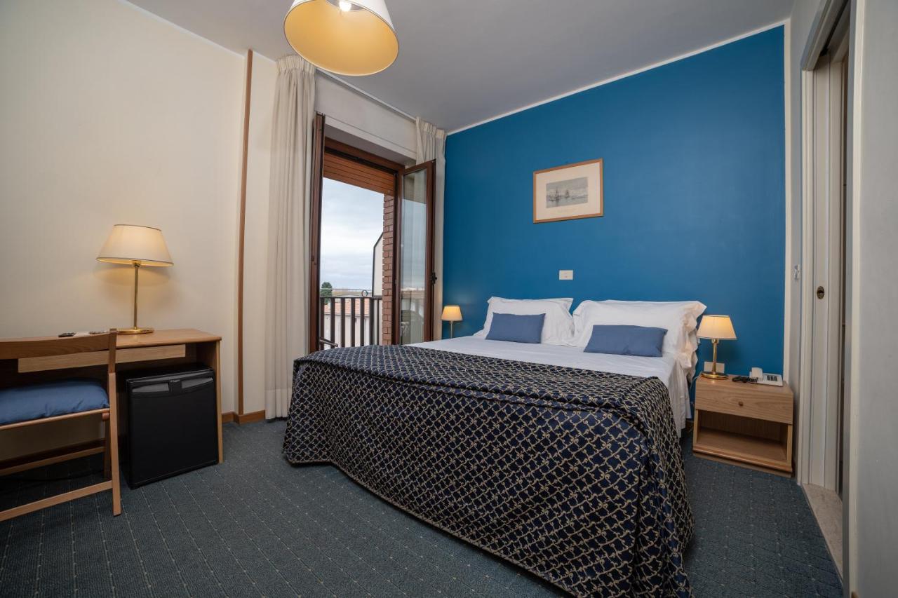 Hotel La Vela photo 3