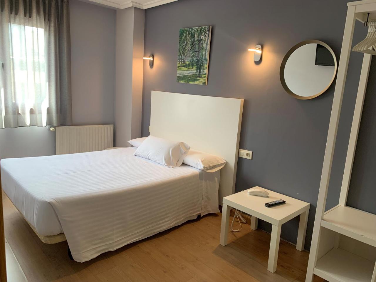 Hotel Carbayon photo 4