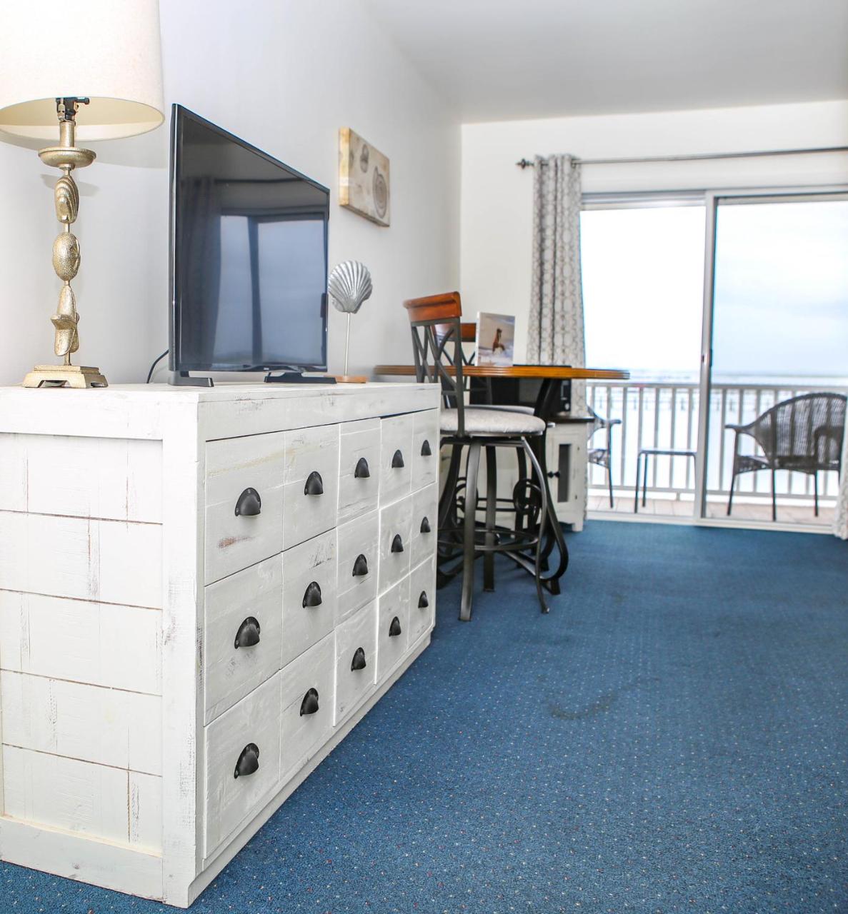 Waterside Inn Chincoteague Island photo 4