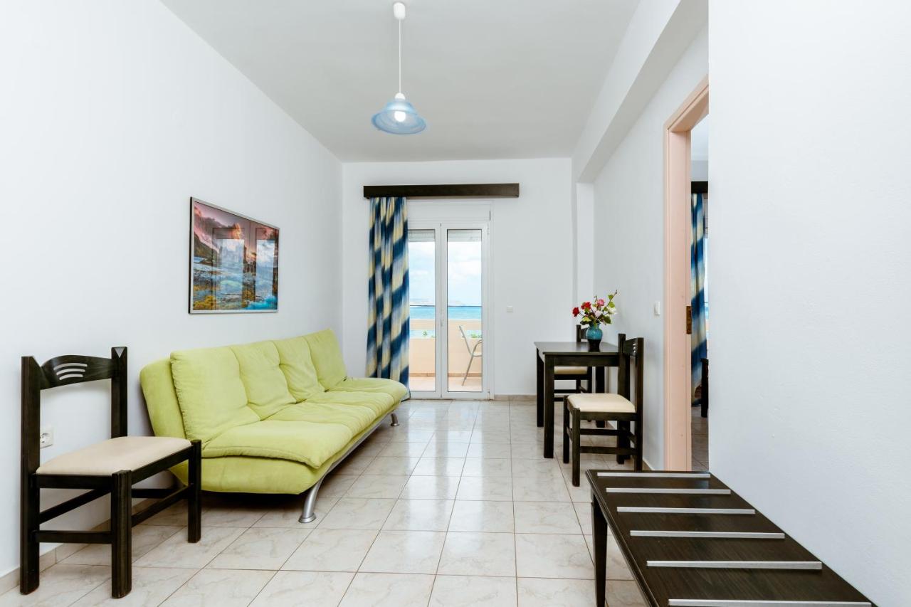 Asterina Seaside Apartments photo 2