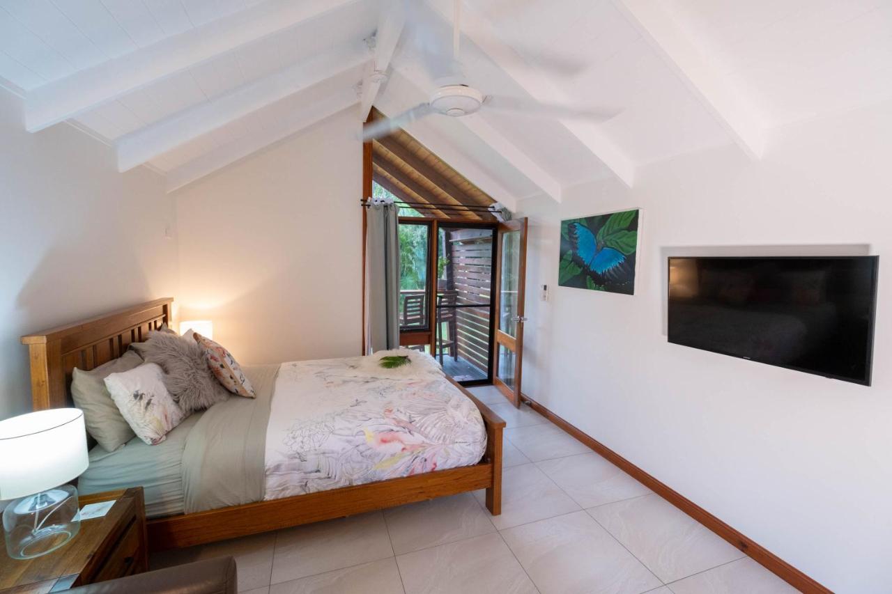 Airlie Beach Eco Cabins - Adults Only photo 2