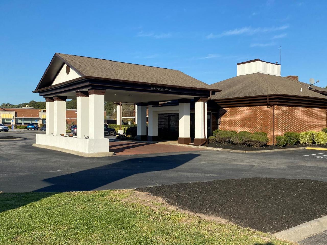Quality Inn & Suites photo 3