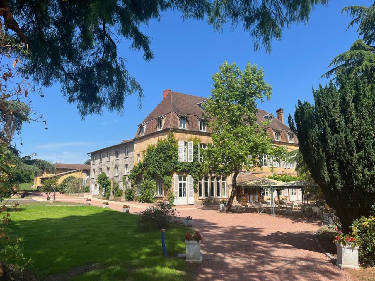 Logis Hôtel & Bien Être Château de La Barge