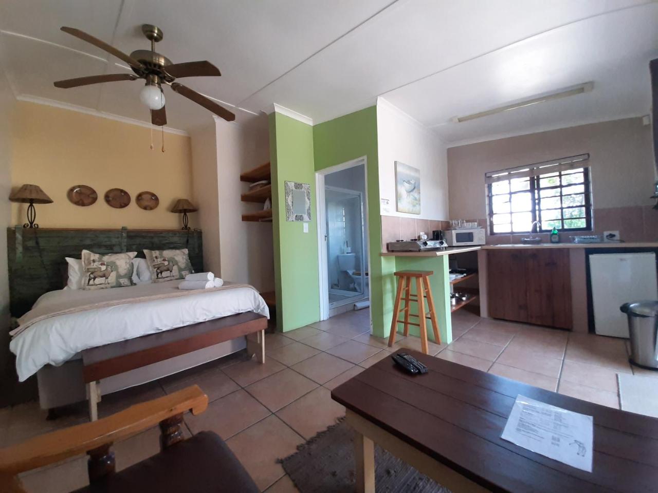 Tourist Lodge Gansbaai photo 4