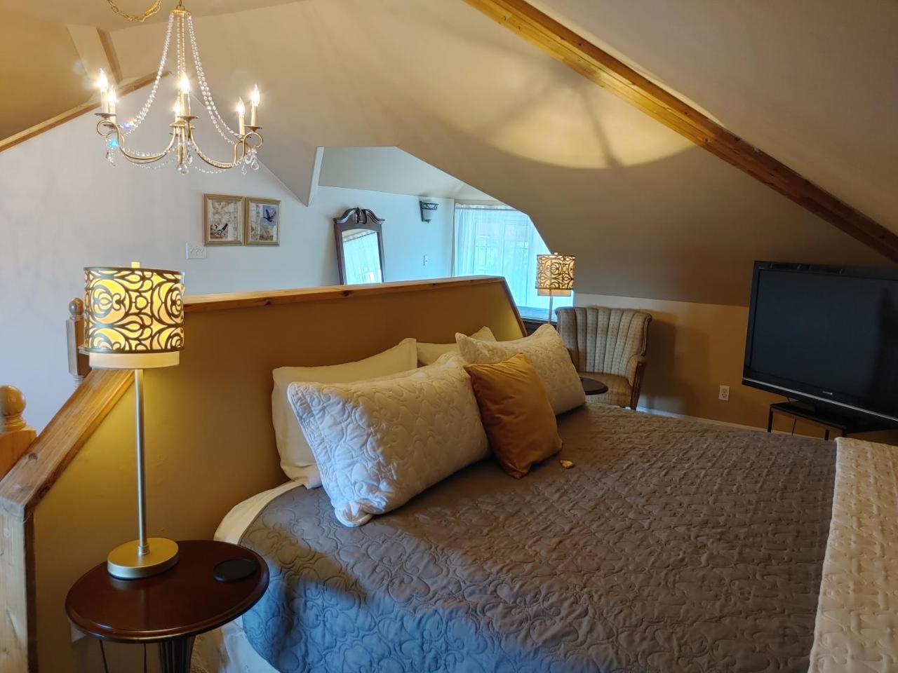 Stonewater Manor B&B photo 2