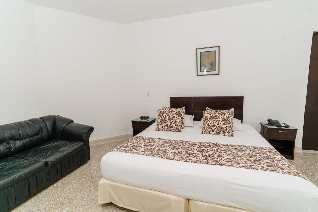Hotel Las Molas photo 2