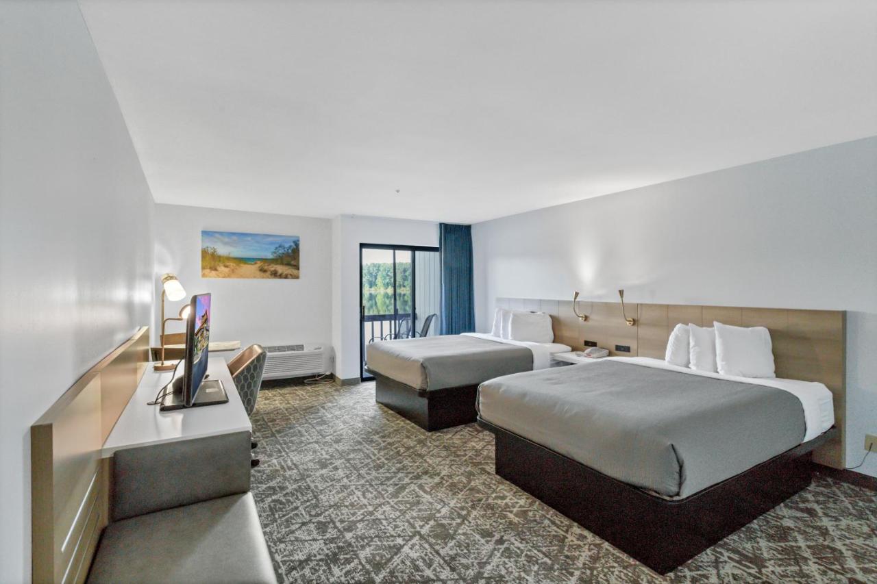 Waterbird Lakeside Inn photo 2