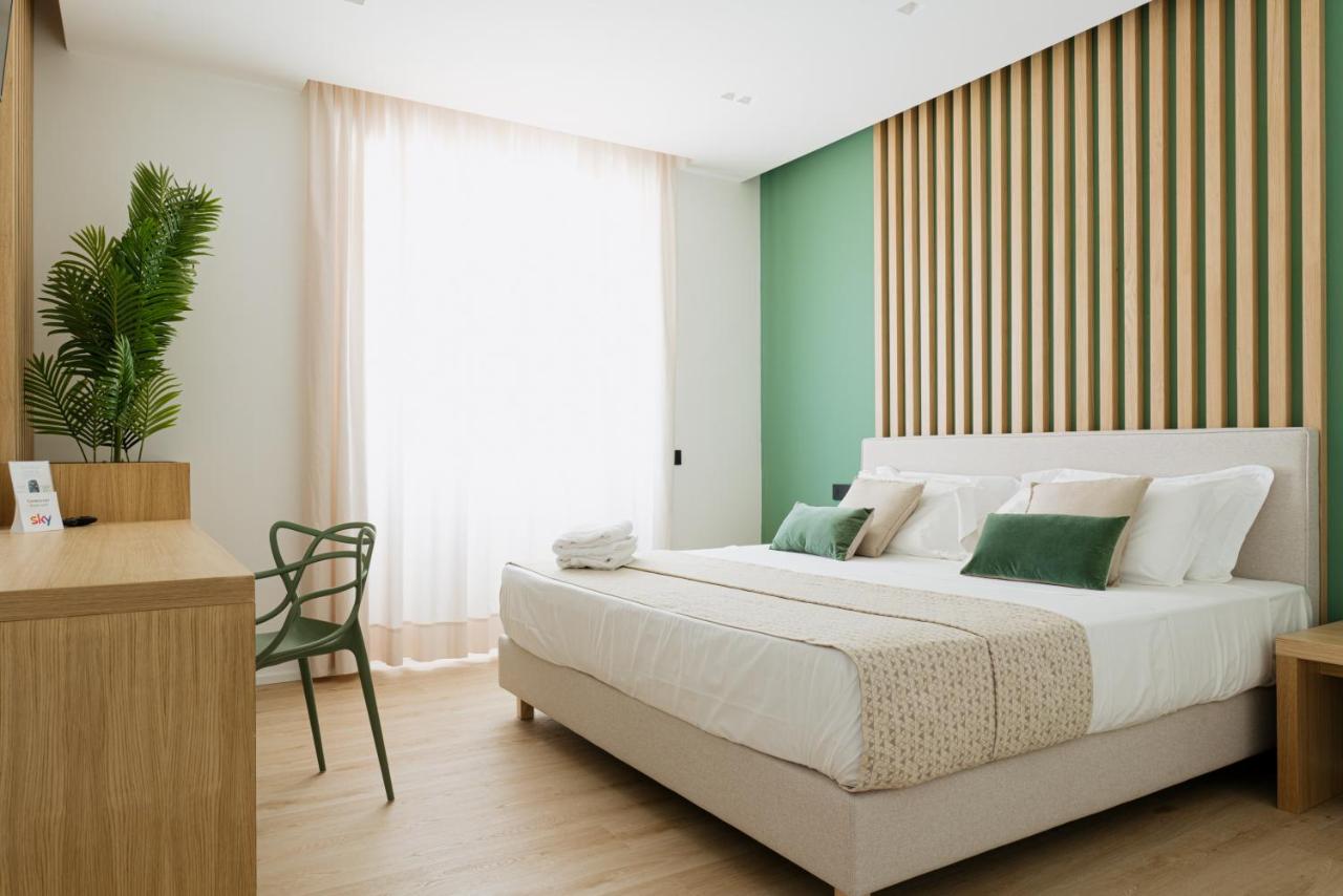 Plana Hotel - 2