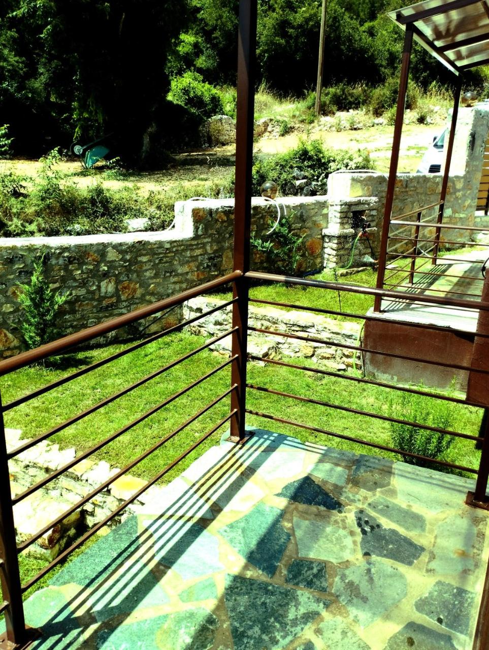 ΕΚΑLI ROOMS APARTMENTS - 2