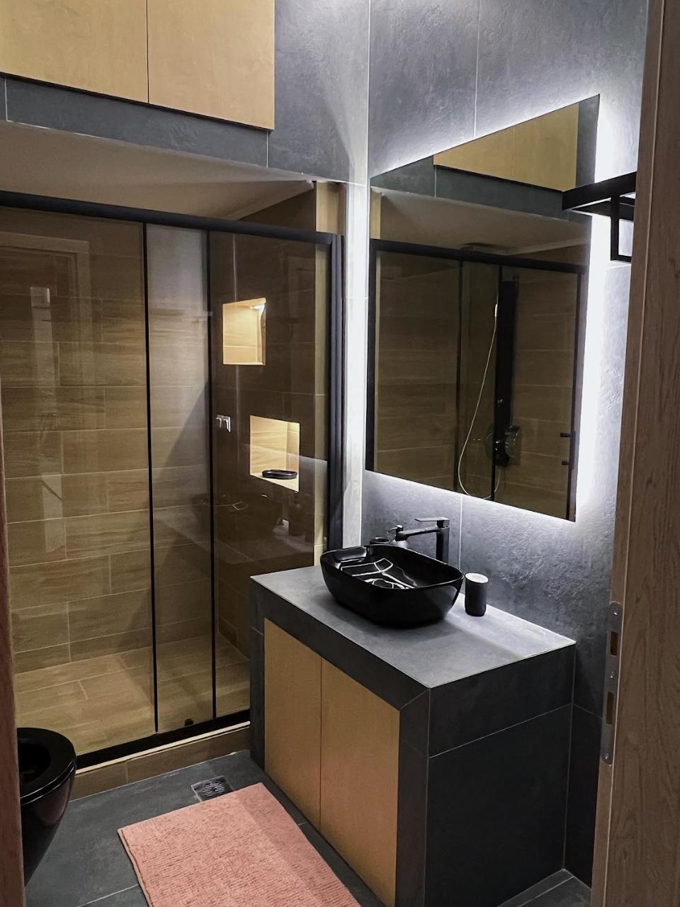 SEA HORIZON SUITES - 2