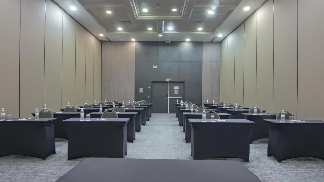 Hotel Deville Prime Porto Alegre photo 3