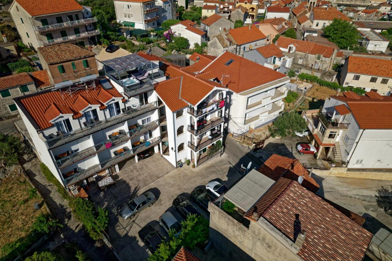 Apartments & Rooms Žaja photo 4
