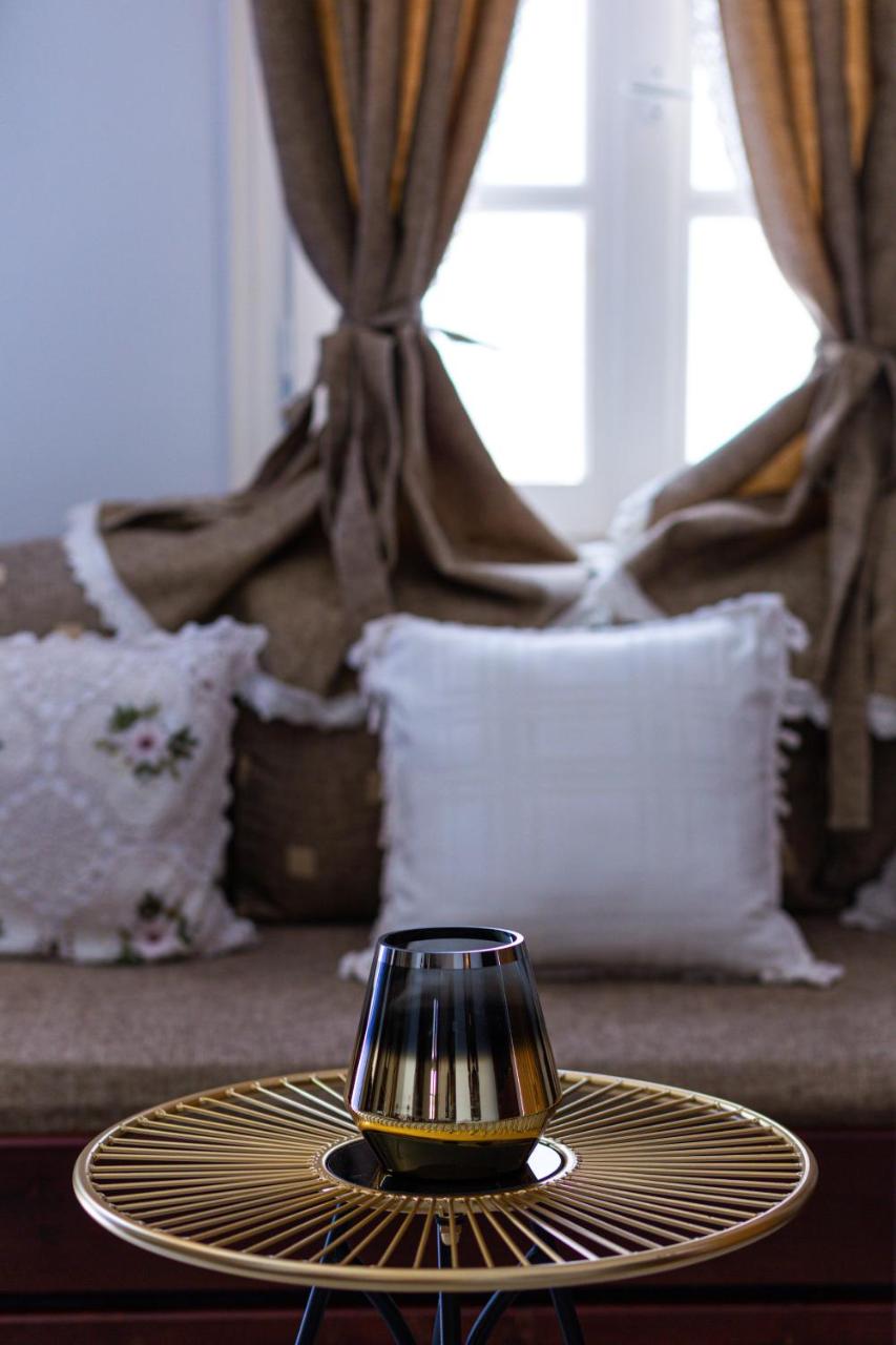 Sunrock Suites - 2