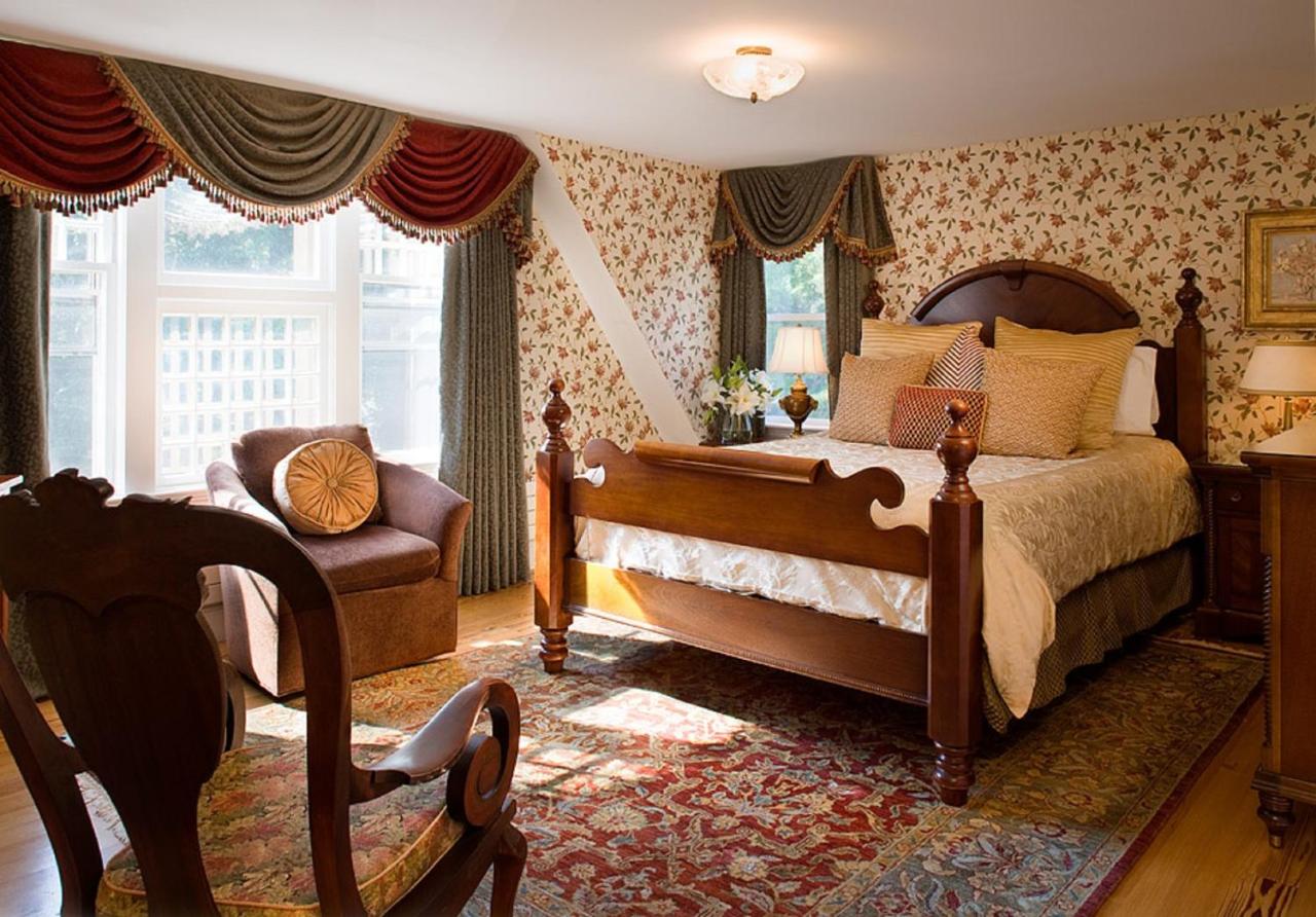 Ivy Lodge - 2