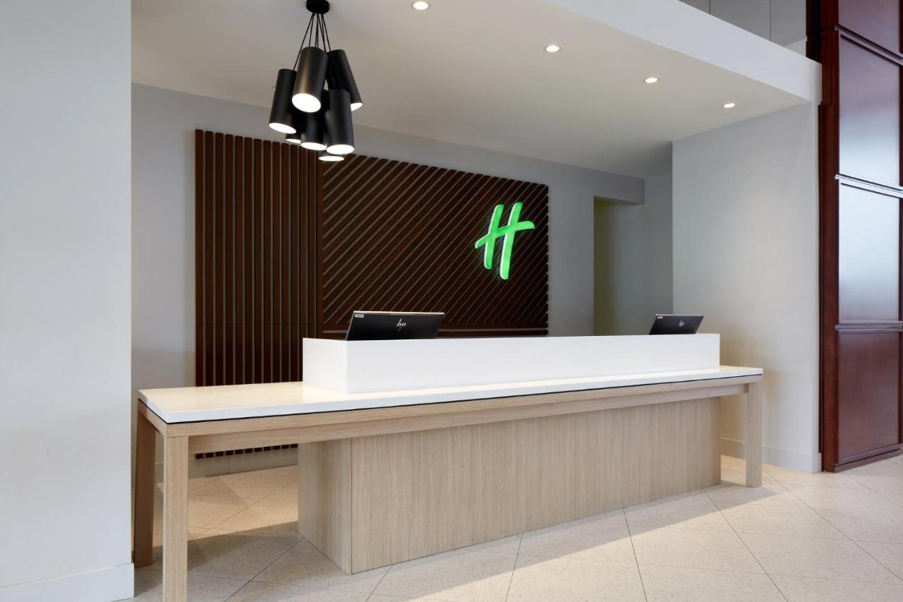 Holiday Inn & Suites Montreal Airport by IHG photo 2