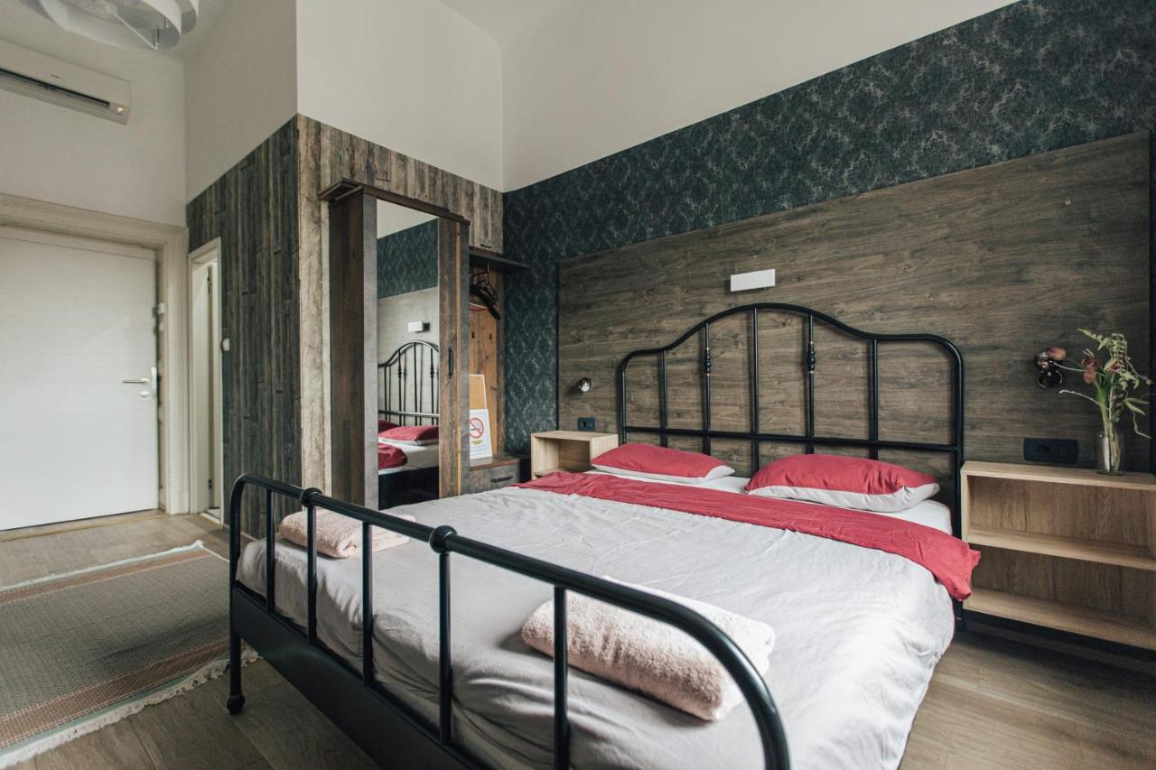 Apartments and Rooms Palmers Lodge photo 3