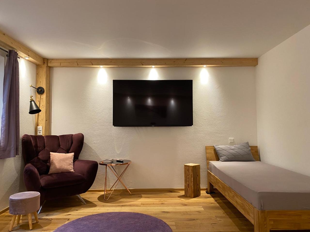 Neurenovierte Ferienwohnung Xaver - 2