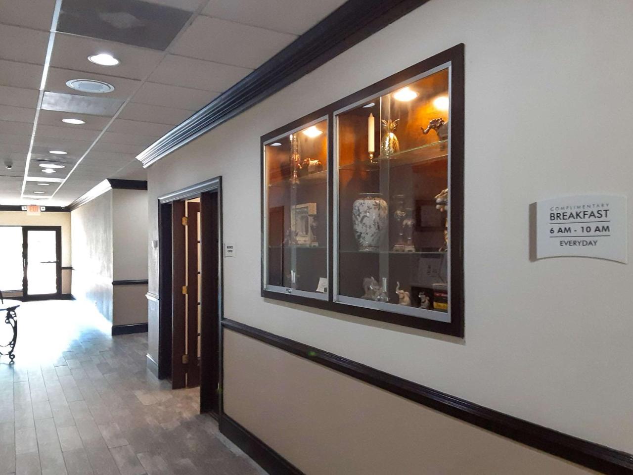 Quality Inn Morganton Southeast photo 4
