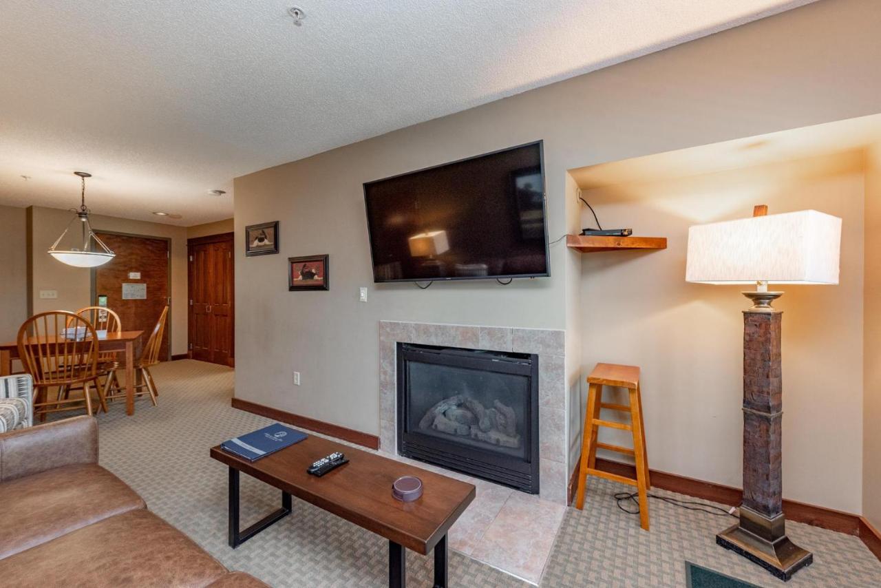 B204 One Bedroom Lake View - 5