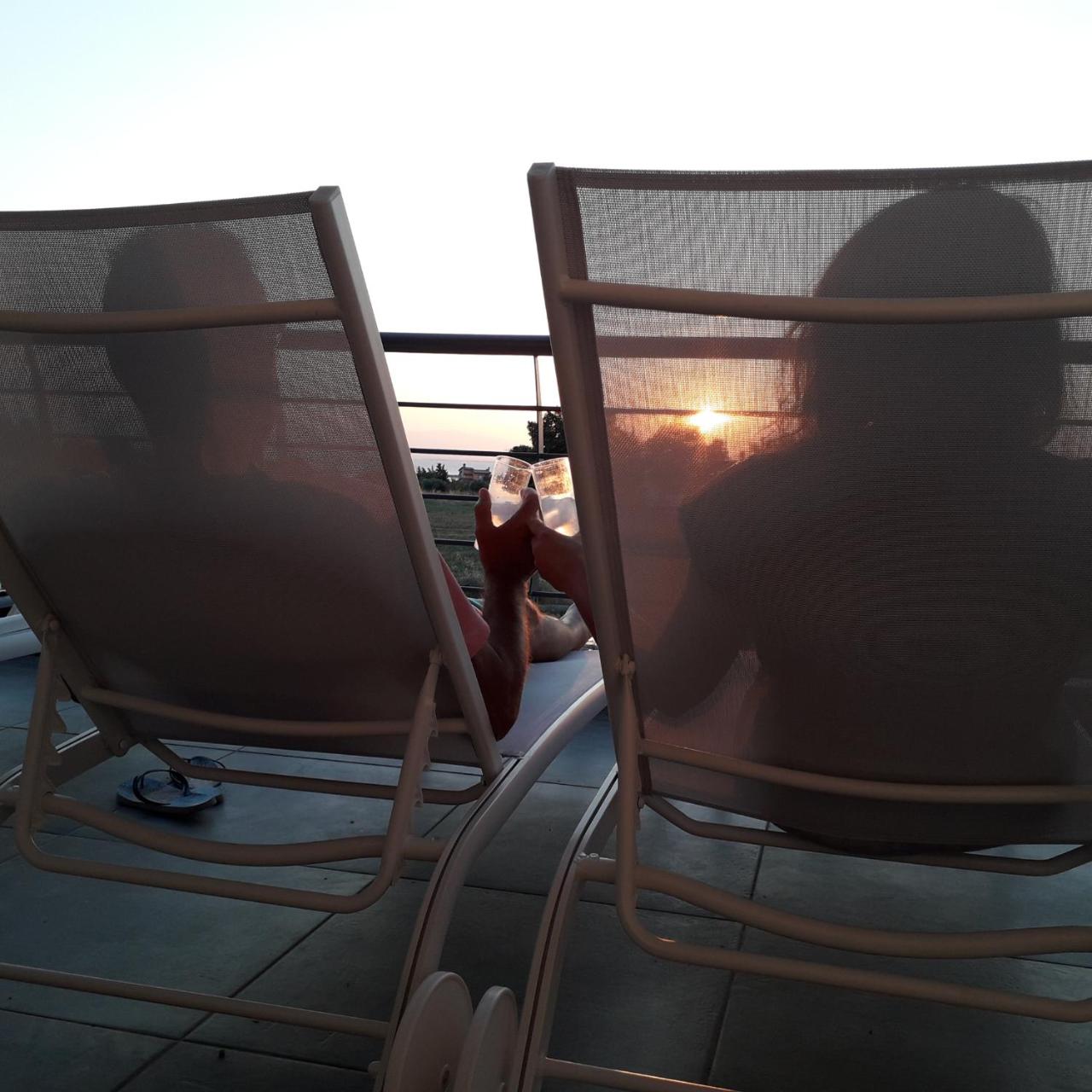 Garden's Sunset Αvra - 4