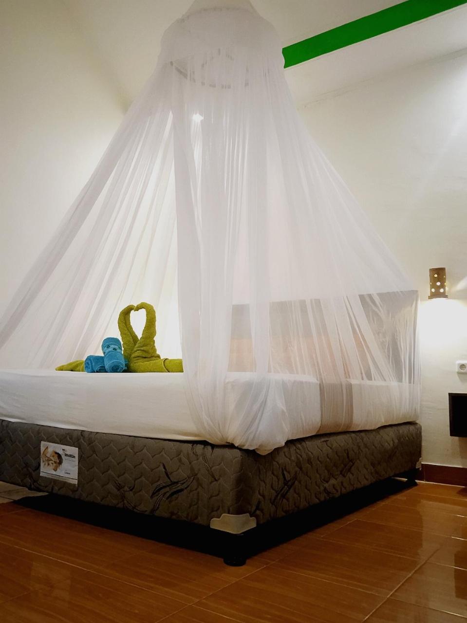 Yayan Bungalow photo 4