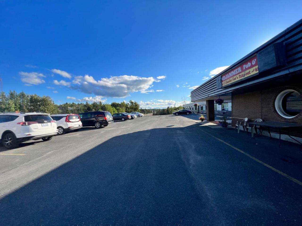 Lively Inn and Suites - Sudbury photo 4