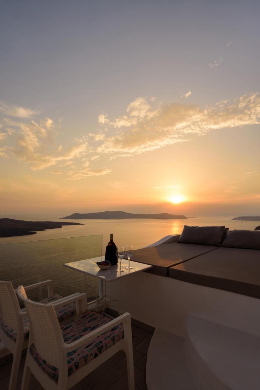 Fira Deep Blue Suites photo 4