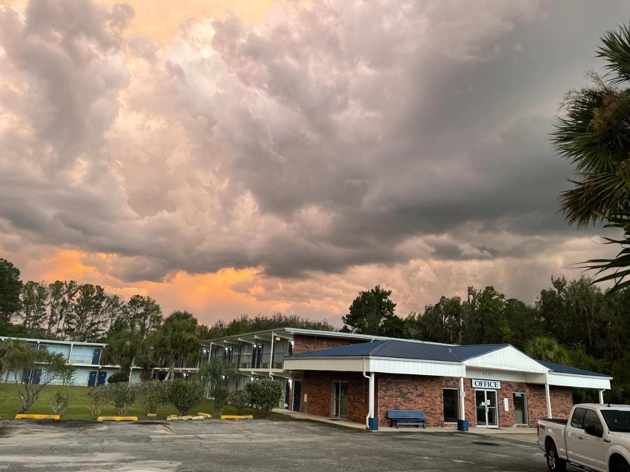 Econo Lodge Jennings