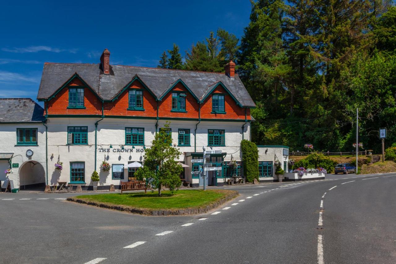 The Crown Hotel photo 2