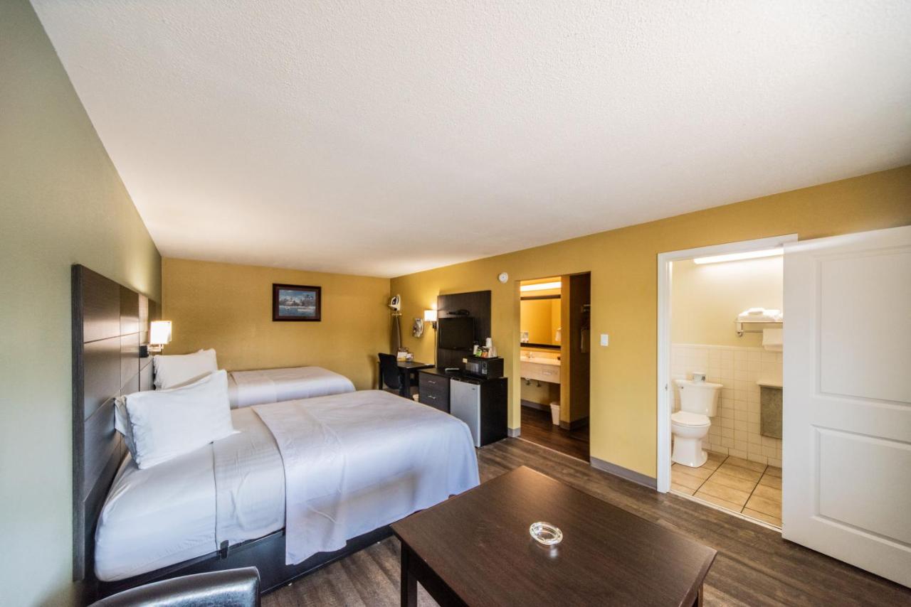 Relax Inn and Suites Kuttawa Eddyville photo 4