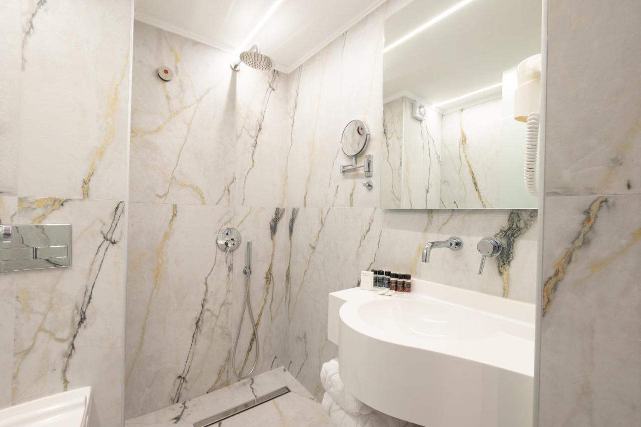Modern Revival Luxury Hotel - 4