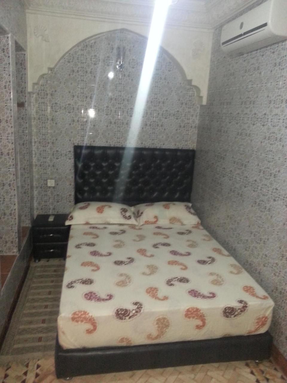Foto - Riad Tarik