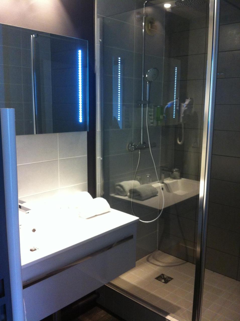 Golf Hotel Colvert - Piscine extérieure et Room Service photo 2
