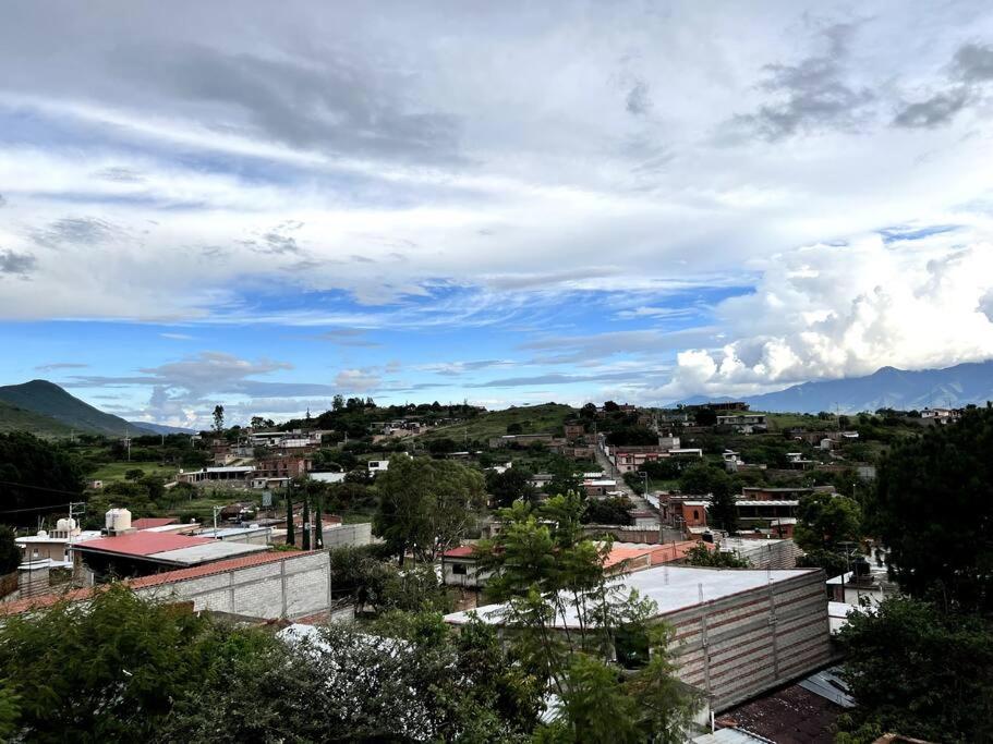 Casa Taller zapoteca Huella Carmín