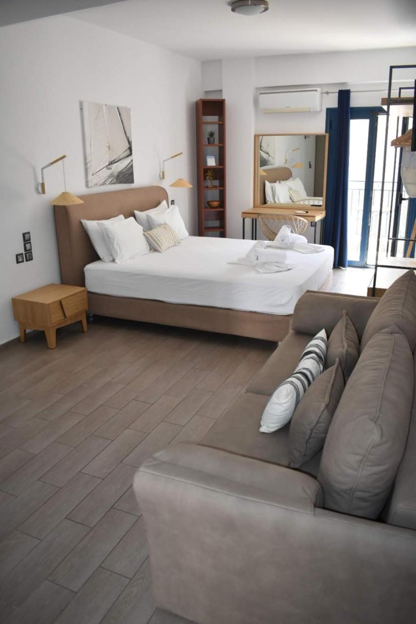 Christina Studios & Apartments - 3