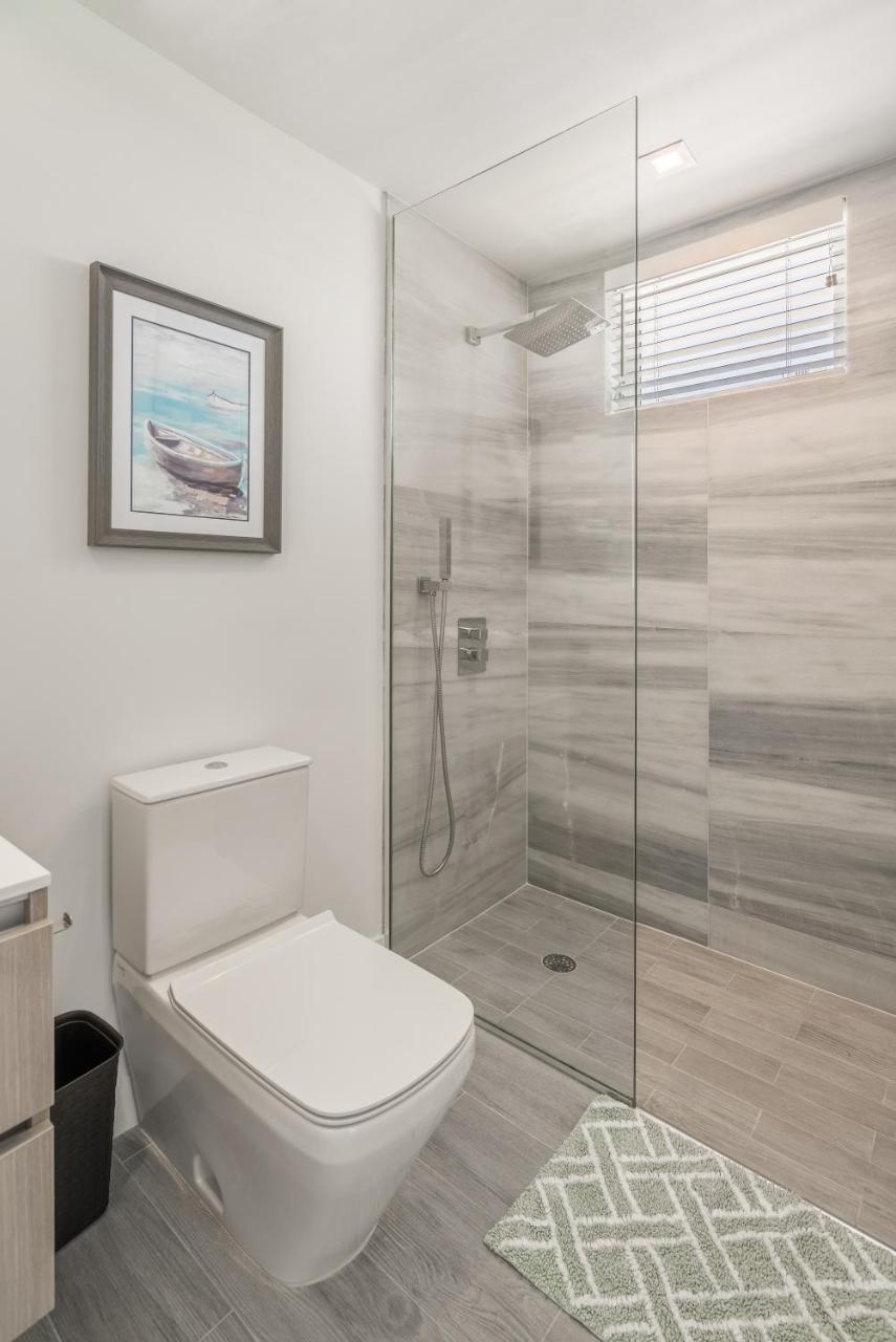 Cayman Luxury Rentals at The Grove photo 4
