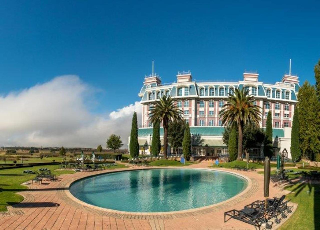 Graceland Hotel