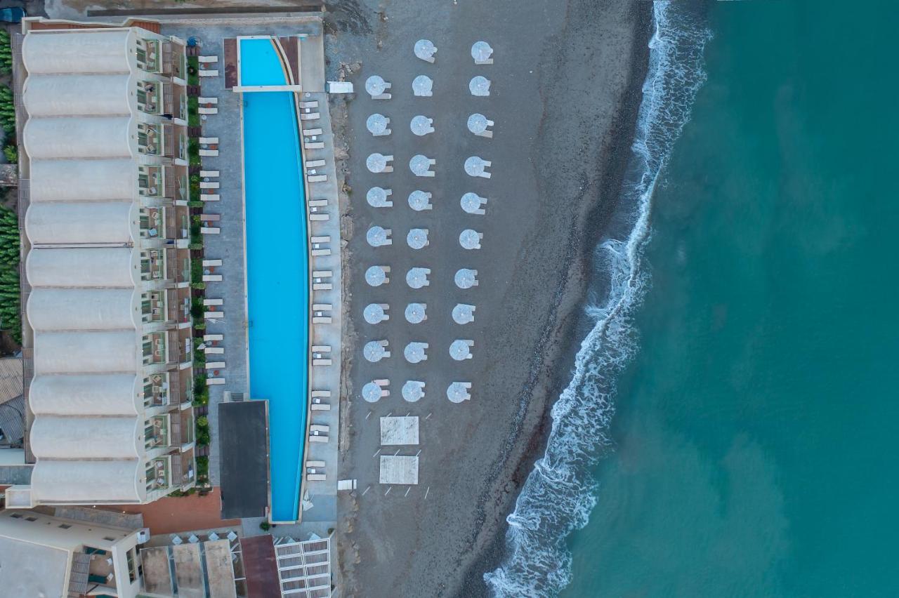 Giannoulis - Grand Bay Beach Resort (Exclusive Adults Only)