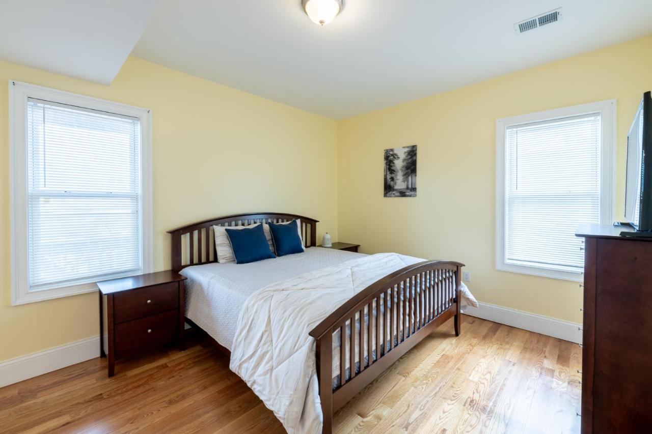 Vibrant 4BR Boston Apt - Balcony, Bathtub, TV near I-95 & Pet Friendly 903 - 5