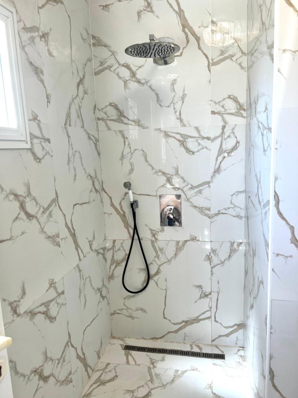 Shantell Luxury Apartment photo 2
