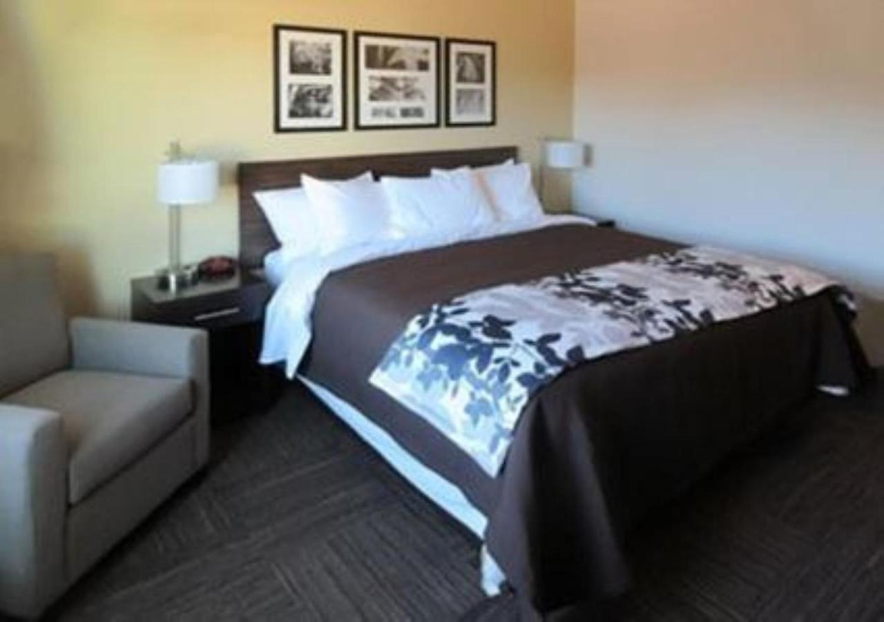 Wingate by Wyndham Jonesboro/Hodge photo 2