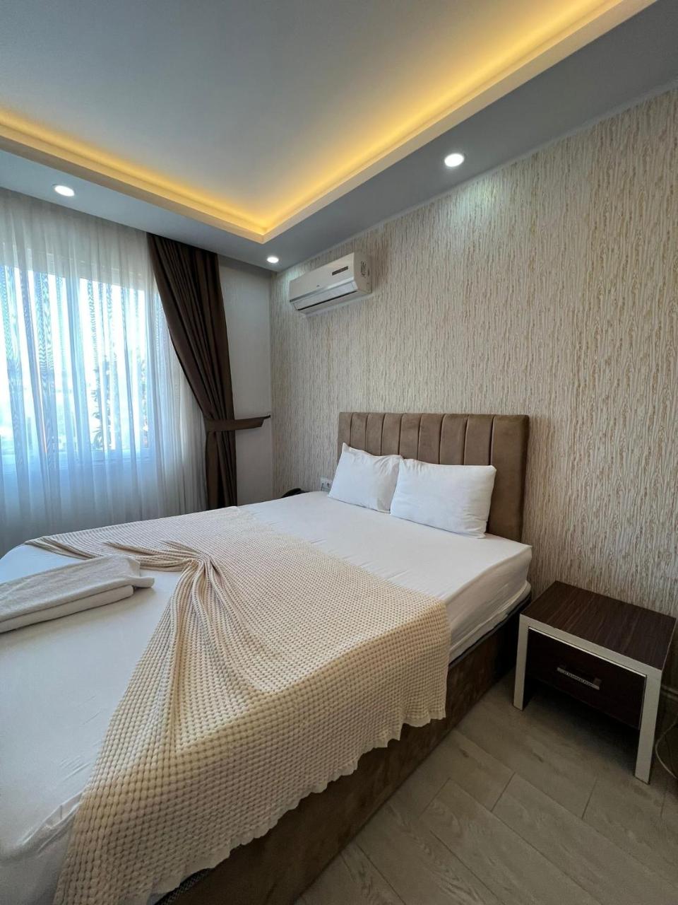 Grand Black Hotel photo 2