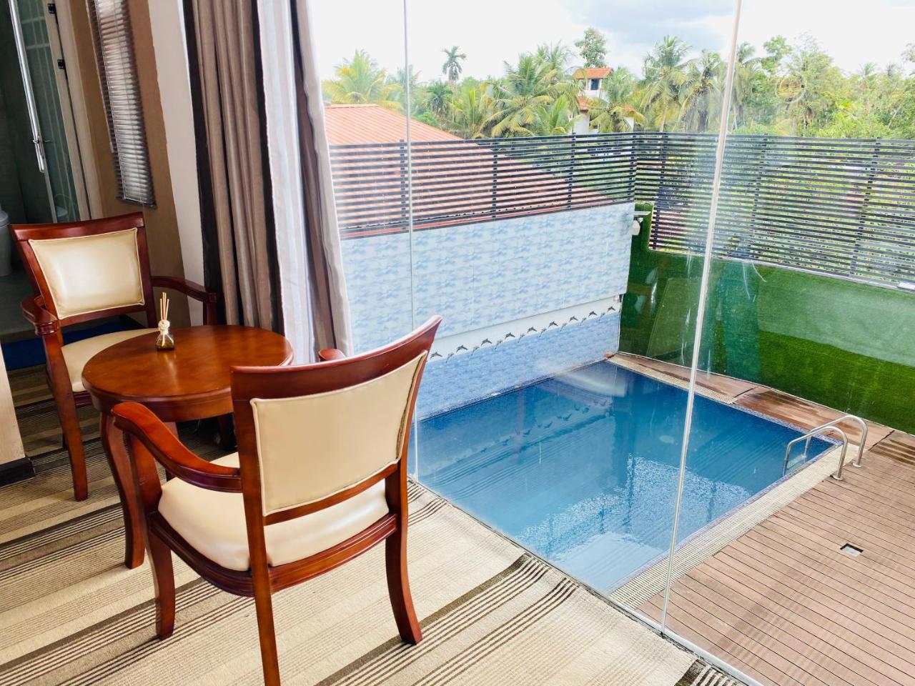 Sundale Hotel photo 4