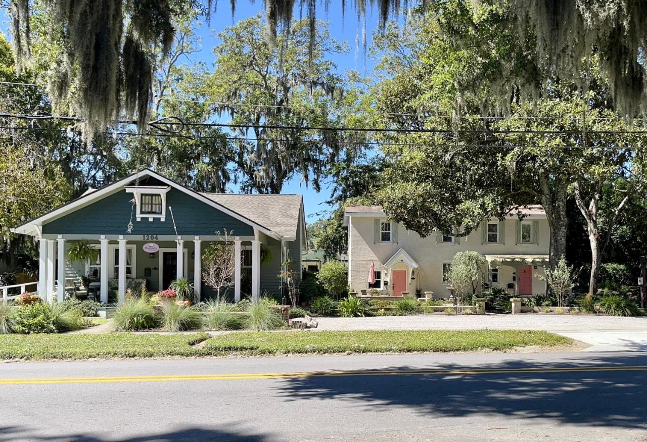 Magnolia Court Suites
