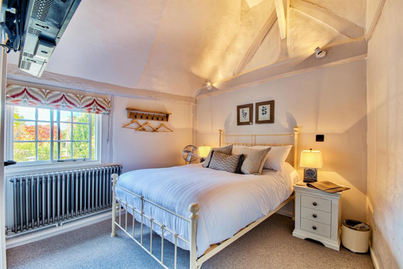 The Woolpack Inn - 6