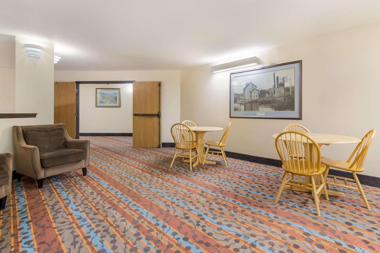 Sleep Inn Sioux Falls Airport photo 4