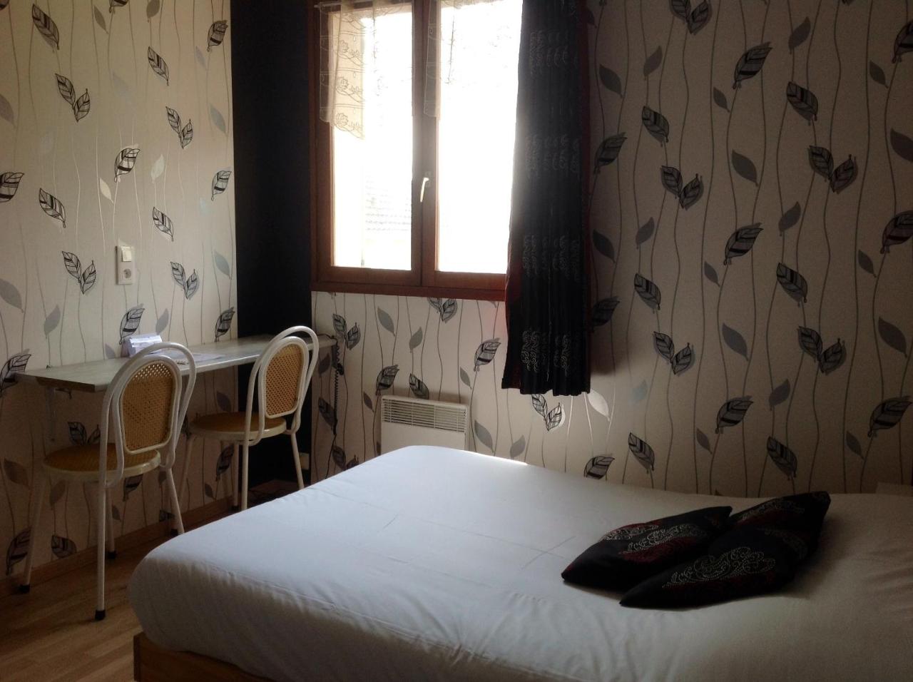 Logis Auberge De La Plaine photo 3