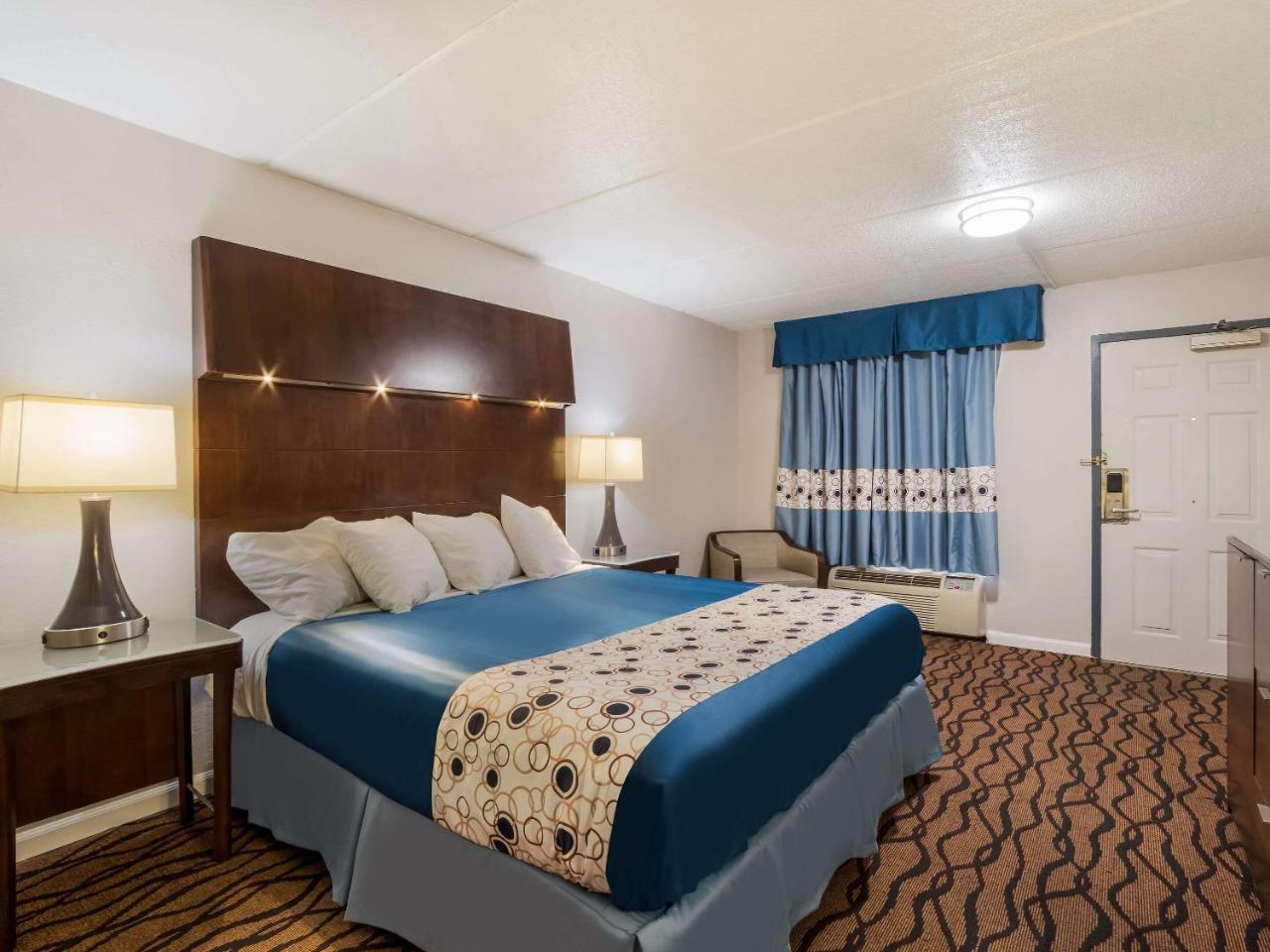 Rodeway Inn Greenwood photo 4