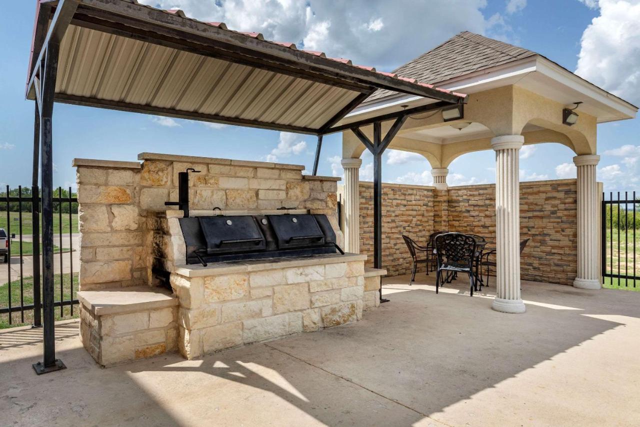 Comfort Inn & Suites Gatesville photo 2