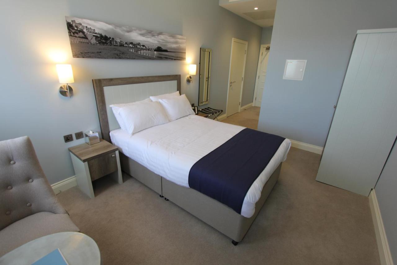 Photo - Yarrow Hotel